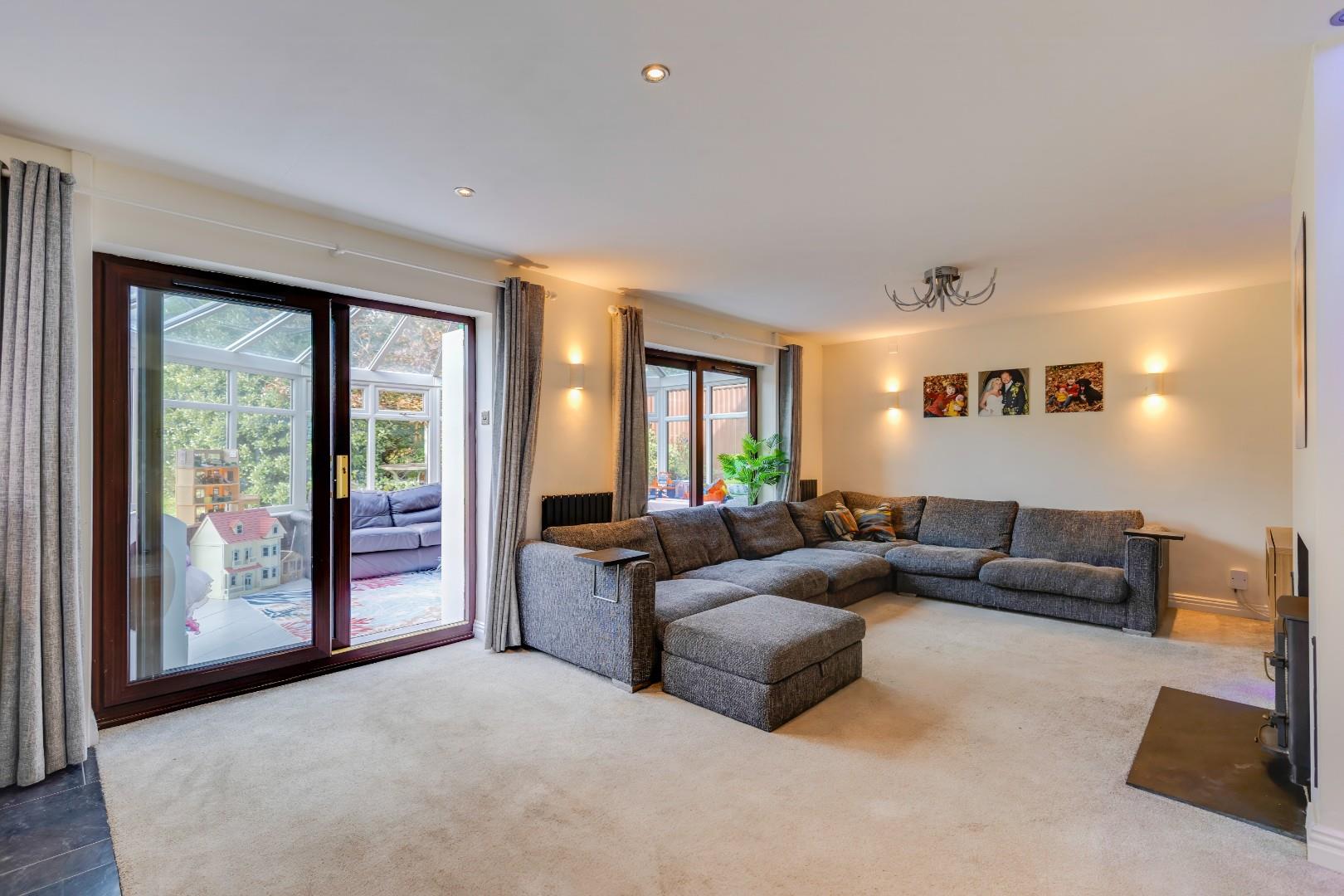 Cowbridge Road, Talygarn, Pontyclun, CF72 9JU